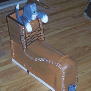 Cat and Mouse in Boot Mailbox from Crossknots Custom Woodworking
